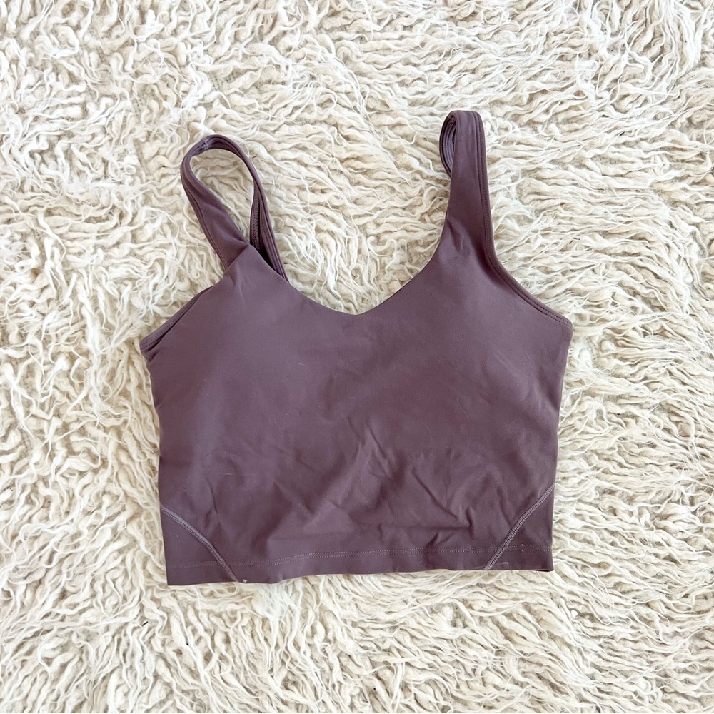 Curves’n’Combatboots crop sports bra plum